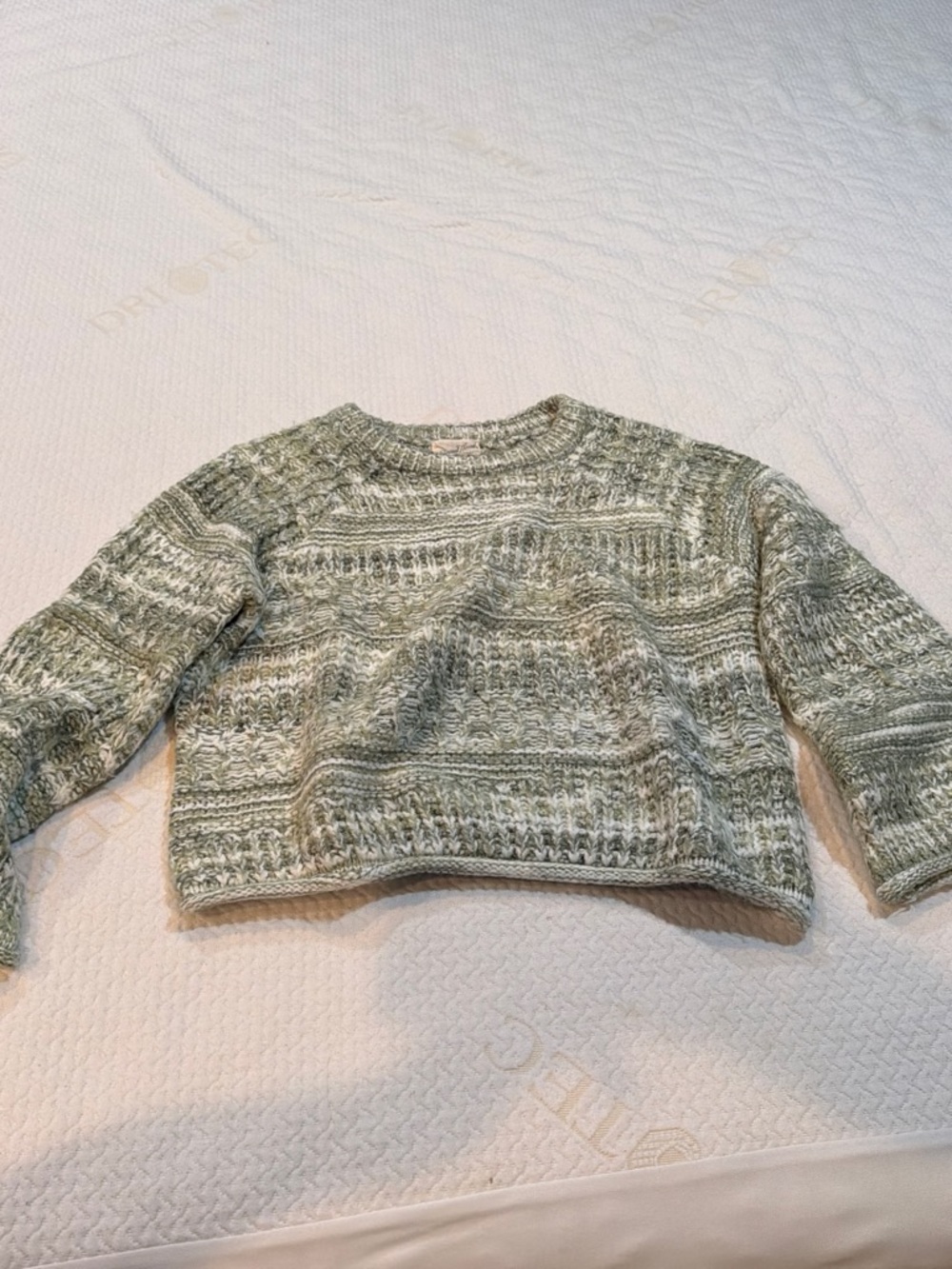 Universal Thread Sage Green Marled Crewneck Sweater